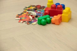 Natural Engineered Flooring Oak Herringbone Vienna Brushed UV Lacquered 15/4mm By 90mm By 600mm