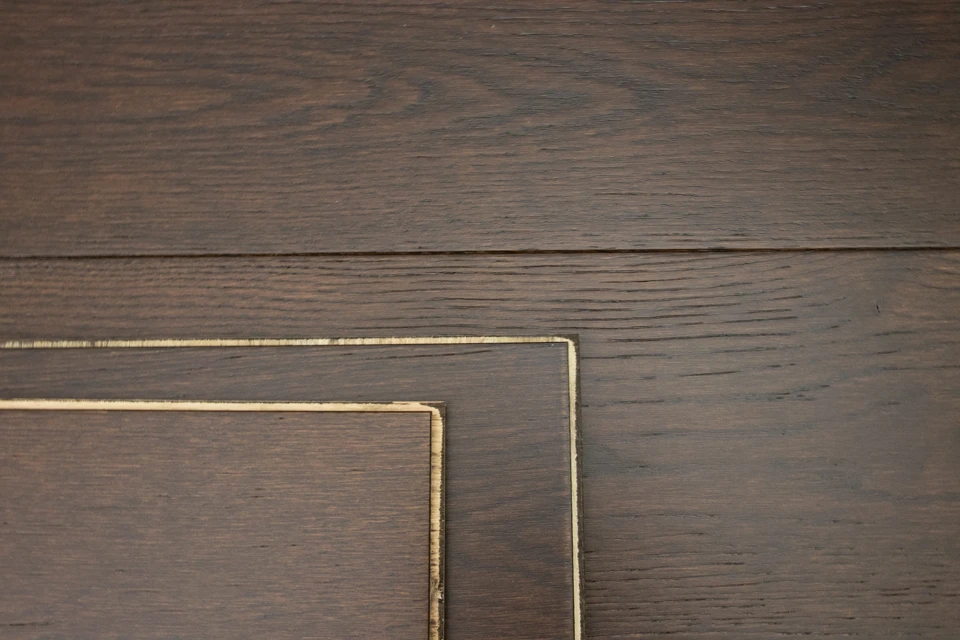 Natural Engineered Flooring Oak Black Tea Brushed UV Oiled 14/3mm By 190mm By 400-1500mm 4 Natural Engineered Flooring Oak Black Tea Brushed UV Oiled 14/3mm By 190mm By 400-1500mm - Image 4