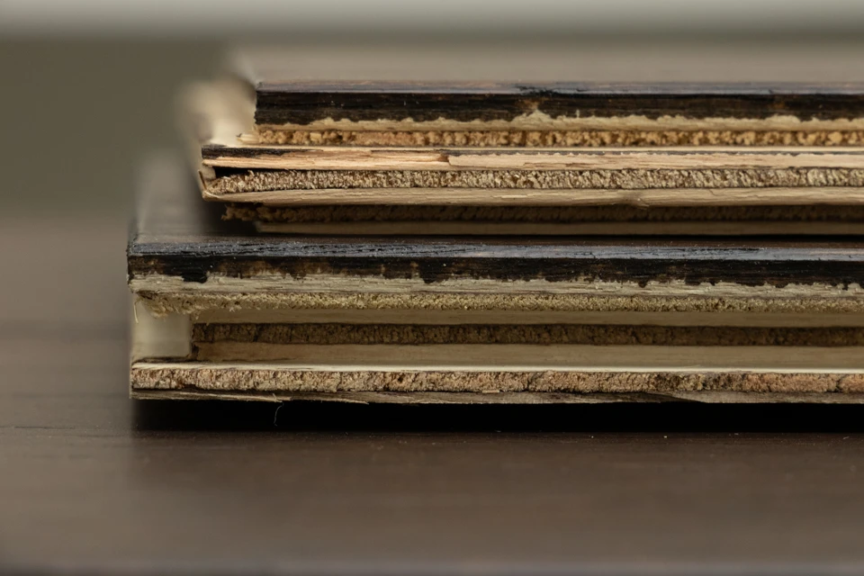 Natural Engineered Flooring Oak Black Tea Brushed UV Oiled 14/3mm By 190mm By 400-1500mm 5 Natural Engineered Flooring Oak Black Tea Brushed UV Oiled 14/3mm By 190mm By 400-1500mm - Image 5