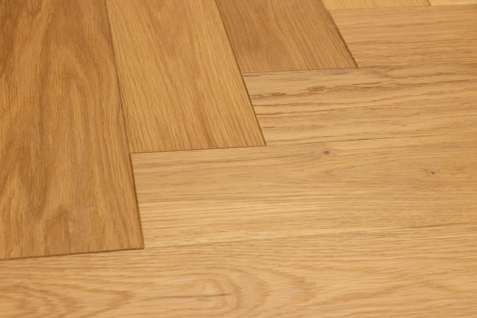 Prime Engineered Flooring Oak Herringbone Brushed Uv Matt Lacquered 14/3mm By 120mm By 600mm 3 Prime Engineered Flooring Oak Herringbone Brushed Uv Matt Lacquered 14/3mm By 120mm By 600mm - Image 3