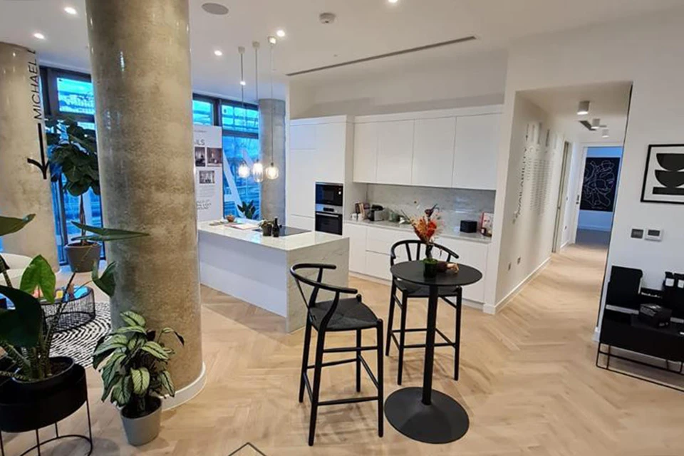 Natural Engineered Flooring Oak Herringbone White Cream UV Oiled 14/3mm By 100mm By 600mm 1 Natural Engineered Flooring Oak Herringbone White Cream UV Oiled 14/3mm By 100mm By 600mm