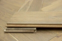 Natural Engineered Flooring Oak Bespoke Herringbone Silver Tiger Hardwax Oiled 16/4mm By 120mm By 580mm -Best Flooring Store img 0132