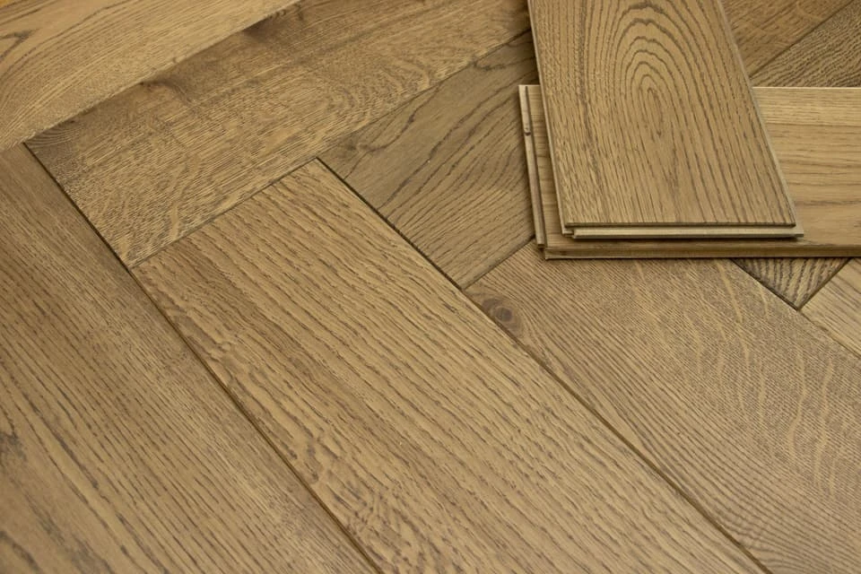 Natural Engineered Flooring Oak Bespoke Herringbone Cognac UV Oiled 16/4mm By 120mm By 580mm 2 Natural Engineered Flooring Oak Bespoke Herringbone Cognac UV Oiled 16/4mm By 120mm By 580mm - Image 2
