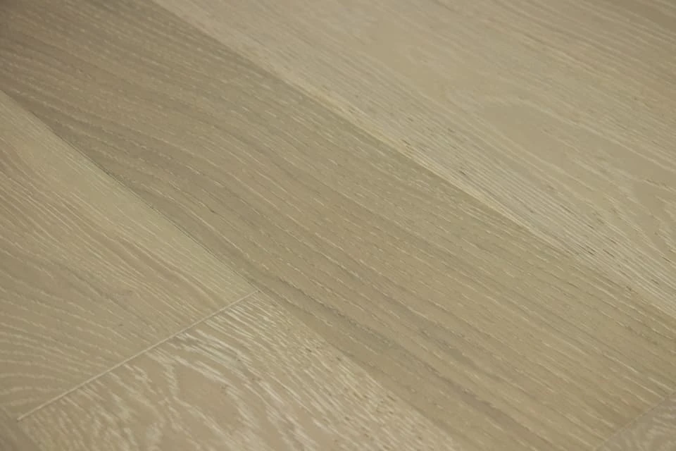 Natural Engineered Flooring Oak Sunny White Brushed UV Oiled 14/3mm By 150mm By 400-1500mm 4 Natural Engineered Flooring Oak Sunny White Brushed UV Oiled 14/3mm By 150mm By 400-1500mm - Image 4