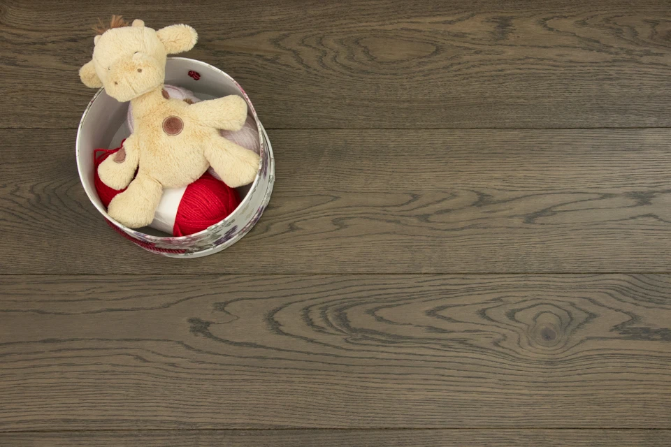 Natural Engineered Flooring Oak Bespoke Bazelet UV Lacquered 16/4mm By 220mm By 1500-2400mm 1 Natural Engineered Flooring Oak Bespoke Bazelet UV Lacquered 16/4mm By 220mm By 1500-2400mm