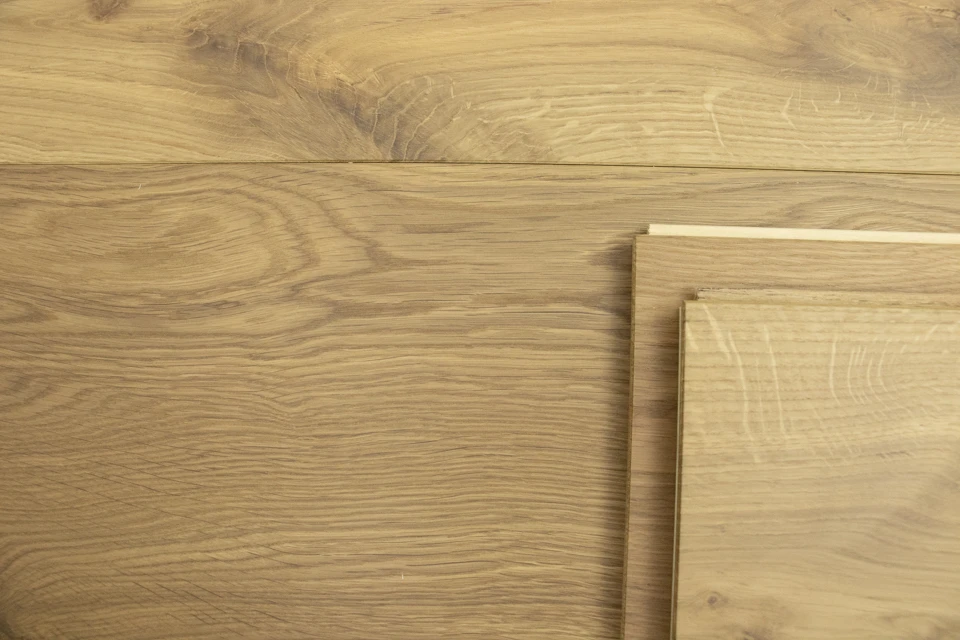 Natural Engineered Flooring Oak Bespoke Reef UV Oiled 16/4mm By 220mm By 1500-2400mm 6 Natural Engineered Flooring Oak Bespoke Reef UV Oiled 16/4mm By 220mm By 1500-2400mm - Image 6