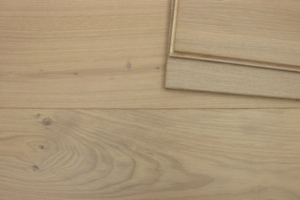 Natural Engineered Flooring Oak Bespoke White Sand Brushed UV Oiled 16/4mm By 220mm By 1500-2400mm 4 Natural Engineered Flooring Oak Bespoke White Sand Brushed UV Oiled 16/4mm By 220mm By 1500-2400mm - Image 4