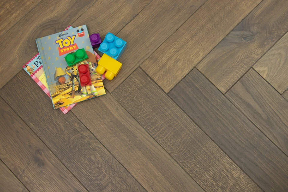 Natural Engineered Flooring Oak Herringbone Cemento Hardwax Oiled 16/4mm By 120mm By 580mm 1 Natural Engineered Flooring Oak Herringbone Cemento Hardwax Oiled 16/4mm By 120mm By 580mm