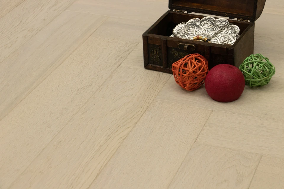 Natural Engineered Flooring Oak Herringbone White Pearl Brushed UV Lacquered 15/4mm By 90mm By 600mm 2 Natural Engineered Flooring Oak Herringbone White Pearl Brushed UV Lacquered 15/4mm By 90mm By 600mm - Image 2
