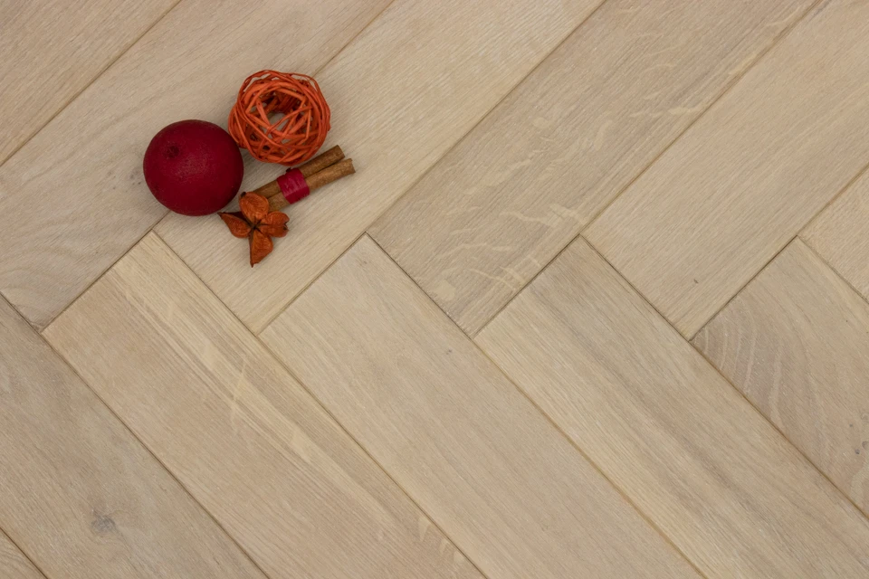 Natural Engineered Flooring Oak Herringbone White UV Oiled 14/3mm By 90mm By 450mm 1 Natural Engineered Flooring Oak Herringbone White UV Oiled 14/3mm By 90mm By 450mm
