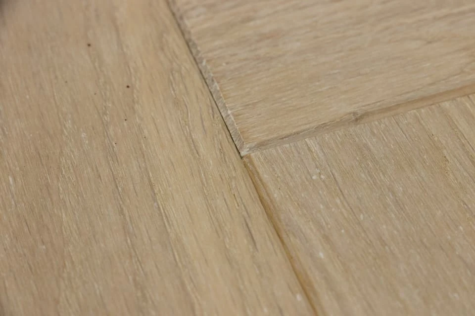 Natural Engineered Flooring Oak Herringbone White UV Oiled 14/3mm By 120mm By 600mm 3 Natural Engineered Flooring Oak Herringbone White UV Oiled 14/3mm By 120mm By 600mm - Image 3