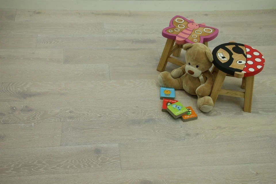 Natural Engineered Flooring Oak Sunny White Brushed UV Oiled 14/3mm By 190mm By 1900mm 3 Natural Engineered Flooring Oak Sunny White Brushed UV Oiled 14/3mm By 190mm By 1900mm - Image 3