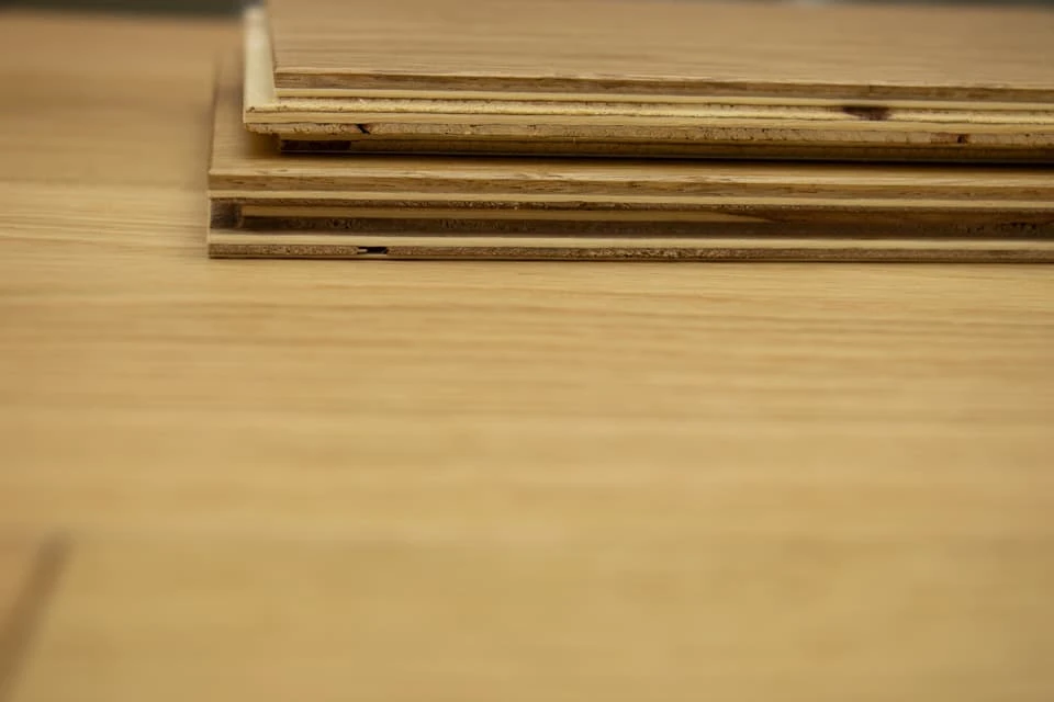 Natural Engineered Flooring Oak Brushed UV Lacquered 10/3mm By 150mm By 300-1500mm - Image 7