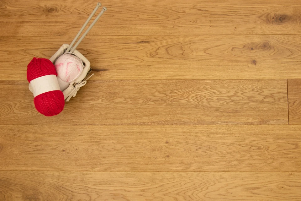 Natural Engineered Flooring Oak Brushed UV Matt Lacquered 20/5mm By 180mm By 1900mm