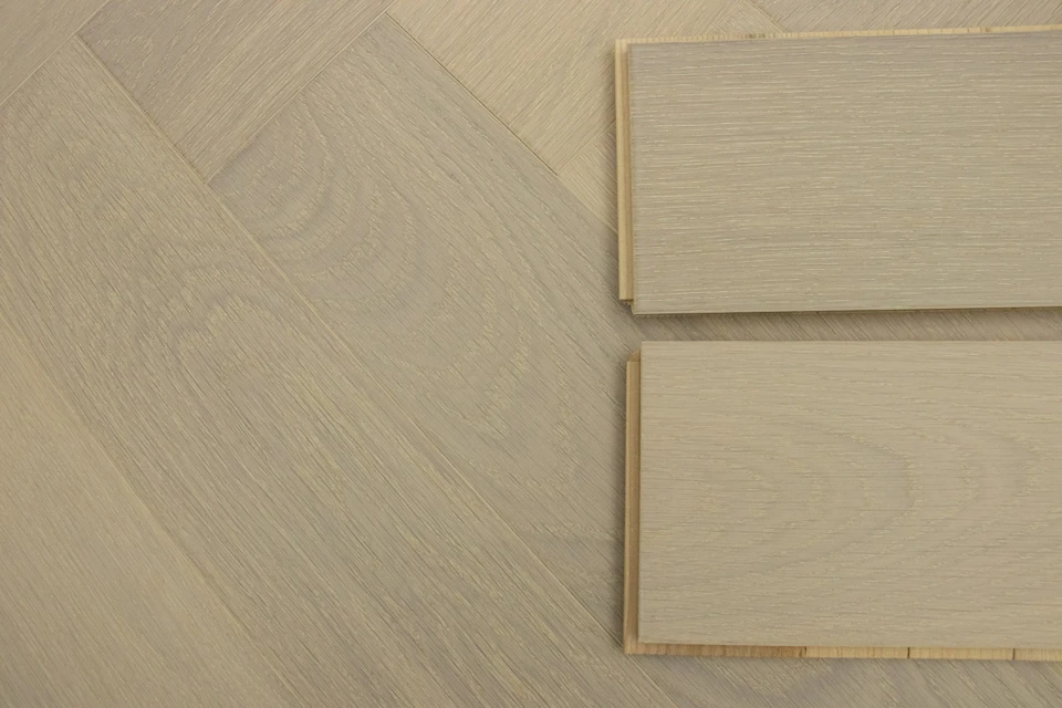 Prime Engineered Flooring Oak Herringbone Double White Brushed UV Lacquered 14/3mm By 98mm By 588mm 5 Prime Engineered Flooring Oak Herringbone Double White Brushed UV Lacquered 14/3mm By 98mm By 588mm - Image 5