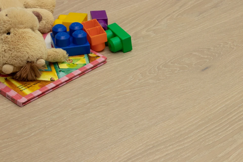 Prime Engineered Flooring Oak Sunny White Brushed UV Oiled 14/3mm By 178mm By 1000-2400mm 2 Prime Engineered Flooring Oak Sunny White Brushed UV Oiled 14/3mm By 178mm By 1000-2400mm - Image 2