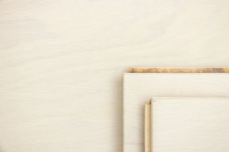 Prime Engineered Flooring Oak Snow White Brushed Wax Oiled 14/3mm By 190mm By 1900mm 4 Prime Engineered Flooring Oak Snow White Brushed Wax Oiled 14/3mm By 190mm By 1900mm - Image 4